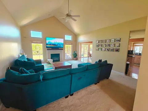 48522 Pin Oak Dr, Macomb, MI 48044 photo 13