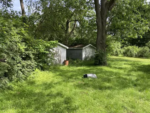 1114 Scott St, Niles, MI 49120 photo 3
