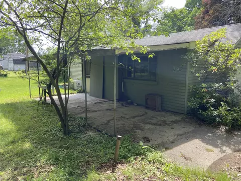 1114 Scott St, Niles, MI 49120 photo 4