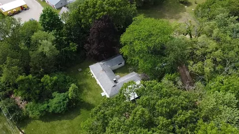 1114 Scott St, Niles, MI 49120 photo 5
