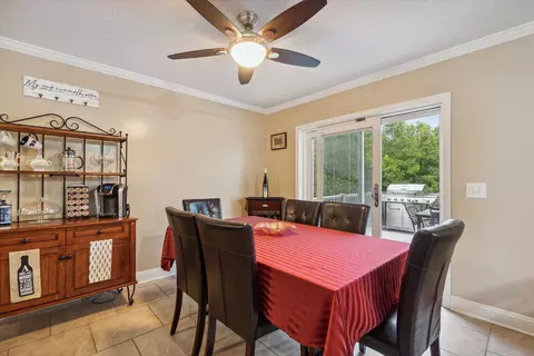 737 Dewars St, Howell, MI 48843 photo 10