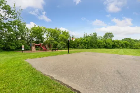 737 Dewars St, Howell, MI 48843 photo 44
