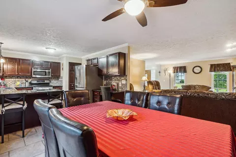 737 Dewars St, Howell, MI 48843 photo 11