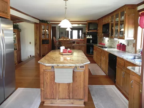 Kitchen - 19882 Roys Rd, Constantine, MI 49042 photo 1 of 7