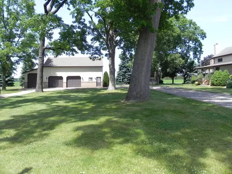 Exterior - 19882 Roys Rd, Constantine, MI 49042 photo 9 of 40