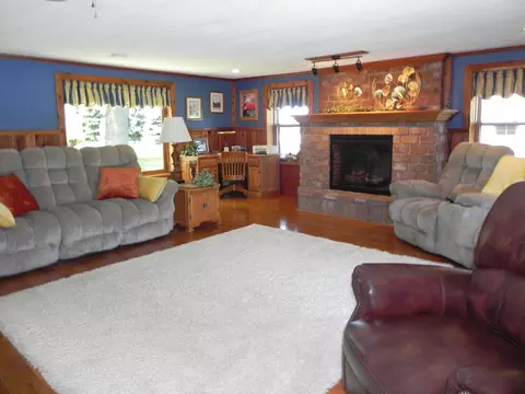 Living - 19882 Roys Rd, Constantine, MI 49042 photo 3 of 3