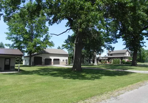 Exterior - 19882 Roys Rd, Constantine, MI 49042 photo 7 of 40