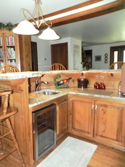 Kitchen - 19882 Roys Rd, Constantine, MI 49042 photo 4 of 7