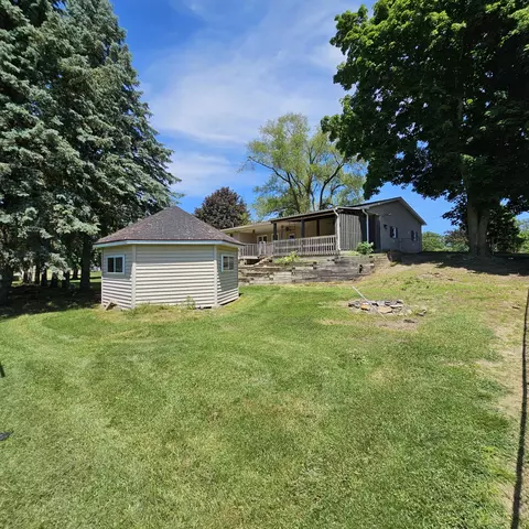 Exterior - 3670 Sargent Rd, Jackson, MI 49201 photo 13 of 23