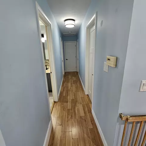 Entry Way - 3670 Sargent Rd, Jackson, MI 49201 photo 2 of 3