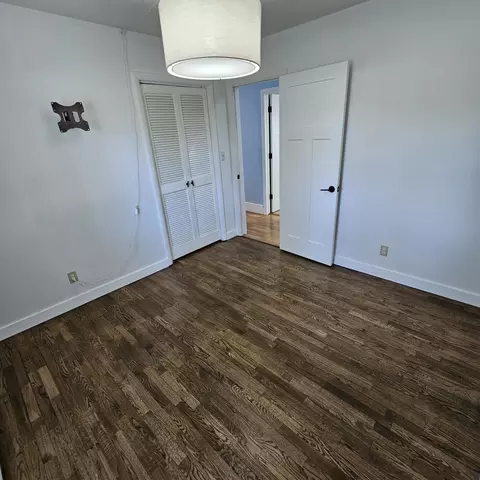 Bedroom - 3670 Sargent Rd, Jackson, MI 49201 photo 8 of 9
