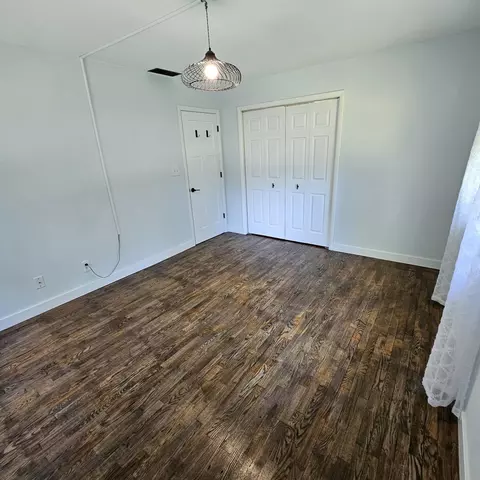 Bedroom - 3670 Sargent Rd, Jackson, MI 49201 photo 2 of 9