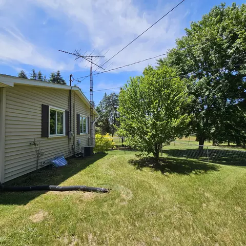Exterior - 3670 Sargent Rd, Jackson, MI 49201 photo 18 of 23