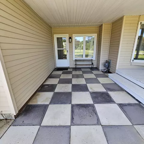 Exterior - 3670 Sargent Rd, Jackson, MI 49201 photo 2 of 23