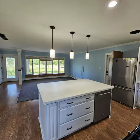 Kitchen - 3670 Sargent Rd, Jackson, MI 49201 photo 3 of 4