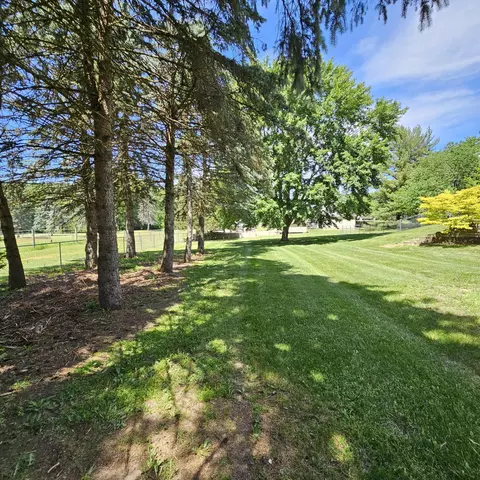 Exterior - 3670 Sargent Rd, Jackson, MI 49201 photo 15 of 23