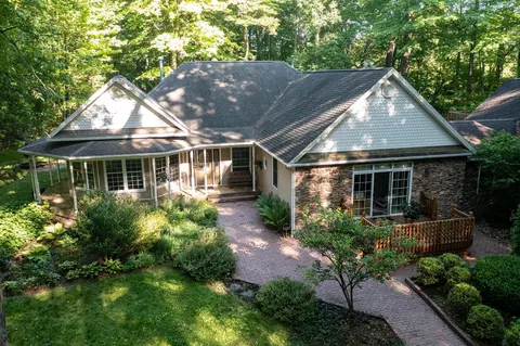 2464 Lake St, Niles, MI 49120