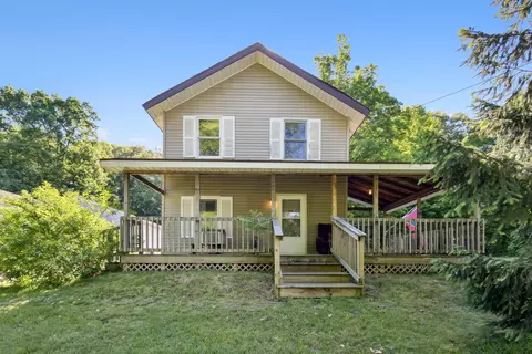 6883 Marsh Rd, Plainwell, MI 49080