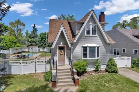 1034 Pearson St, Ferndale, MI 48220