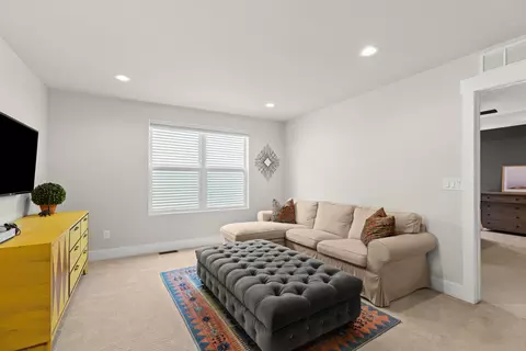 2907 Dillon Dr, Ann Arbor, MI 48105 photo 24