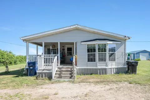 7066 Neff Rd, Edmore, MI 48829 photo 2