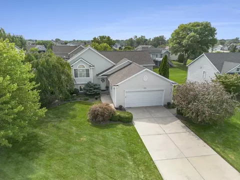 3556 Lenters Dr, Hudsonville, MI 49426
