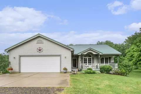 1701 S Stewart Rd, Charlotte, MI 48813