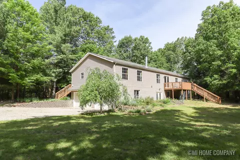 12454 112th Ave, Grand Haven, MI 49417