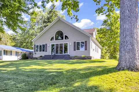 636 Dorbert Dr, Munith, MI 49259 photo 2