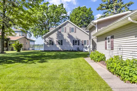 636 Dorbert Dr, Munith, MI 49259 photo 8