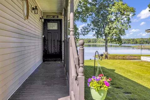 636 Dorbert Dr, Munith, MI 49259 photo 3