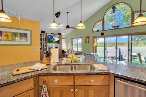 636 Dorbert Dr, Munith, MI 49259 photo 23