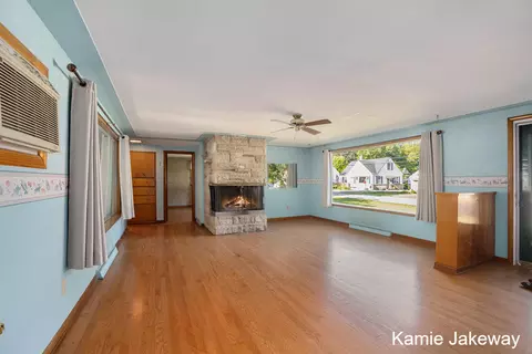 1030 S Pearl St, Belding, MI 48809 photo 15