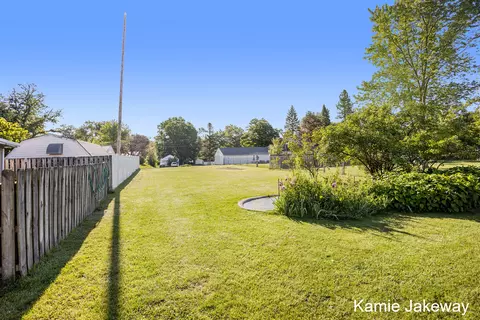 1030 S Pearl St, Belding, MI 48809 photo 10