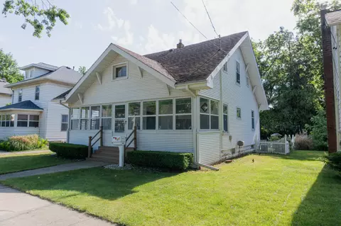 317 Hibbard Ave, Jackson, MI 49202