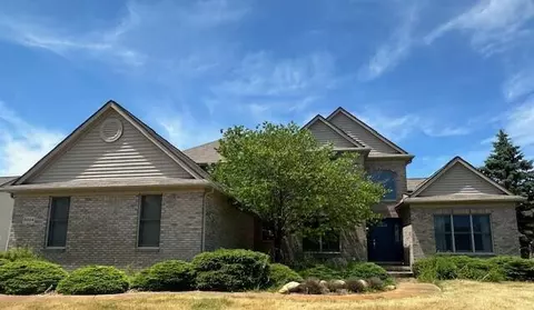 5024 Grande View Ln, Jackson, MI 49201