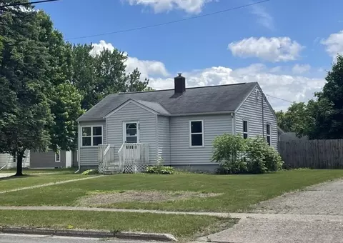 801 W Orange St, Greenville, MI 48838