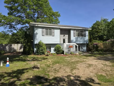 7968 S 80th Ave, Rothbury, MI 49452
