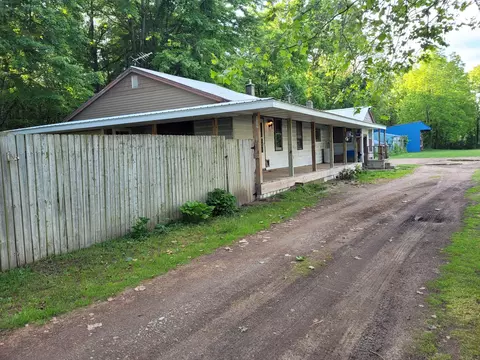 4737 110th Ave, Pullman, MI 49450