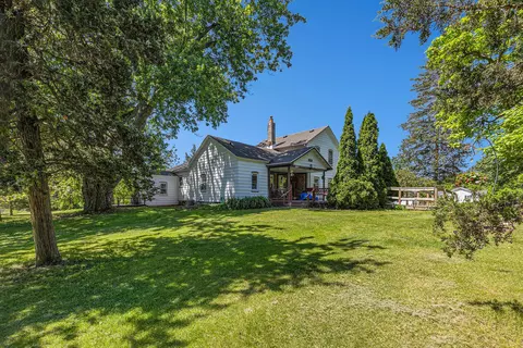 8563 Dorrell Rd, Jackson, MI 49201