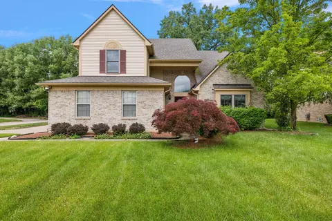 9132 Walden Dr W, Van Buren Twp, MI 48111