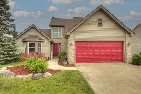 417 E Castlebury Cir, Saline, MI 48176