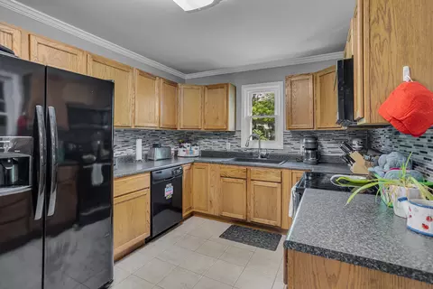 300 Summit St, Jackson, MI 49203 photo 4