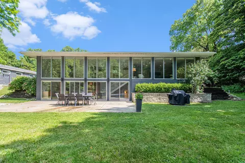308 E Wagner Rd, Buchanan, MI 49107