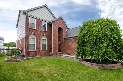 8838 Trillium Dr, Ypsilanti, MI 48197