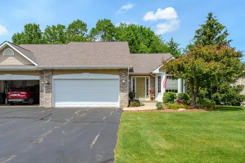 414 Potters Dr, Battle Creek, MI 49015