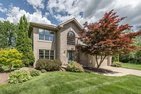 4259 Lake Forest Dr E, Ann Arbor, MI 48108