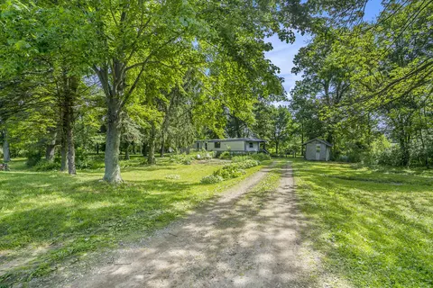62191 Youngs Prairie Rd, Constantine, MI 49042 photo 2
