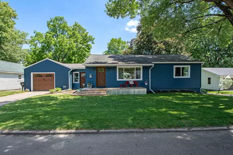 622 Fourth Ave, Lake Odessa, MI 48849