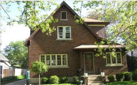 323 Hobart St SE, Grand Rapids, MI 49507